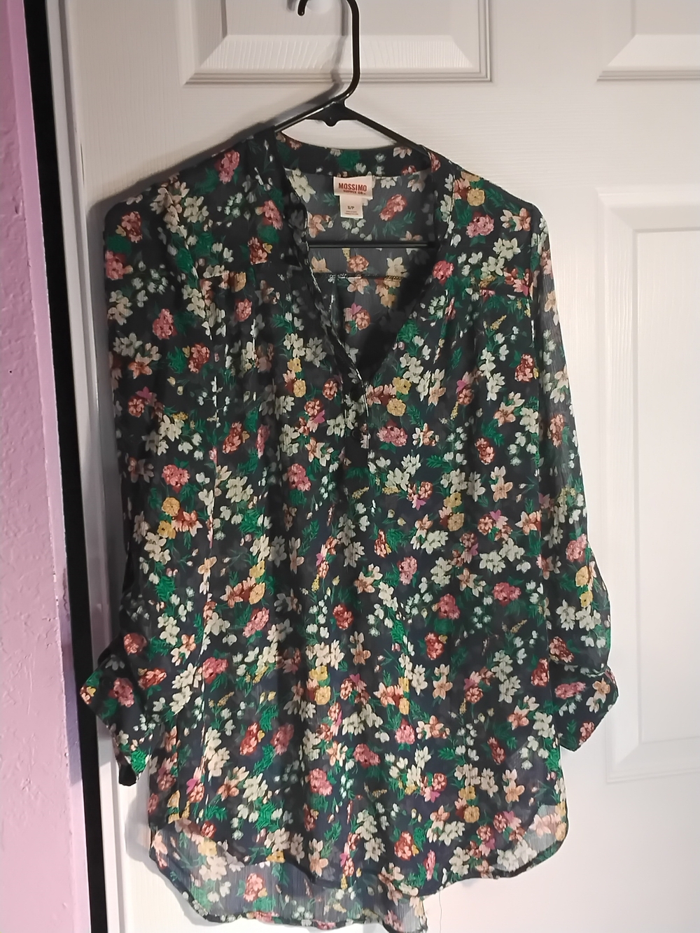 Mossimo Supply Co. Black Floral V-Neck Blouse